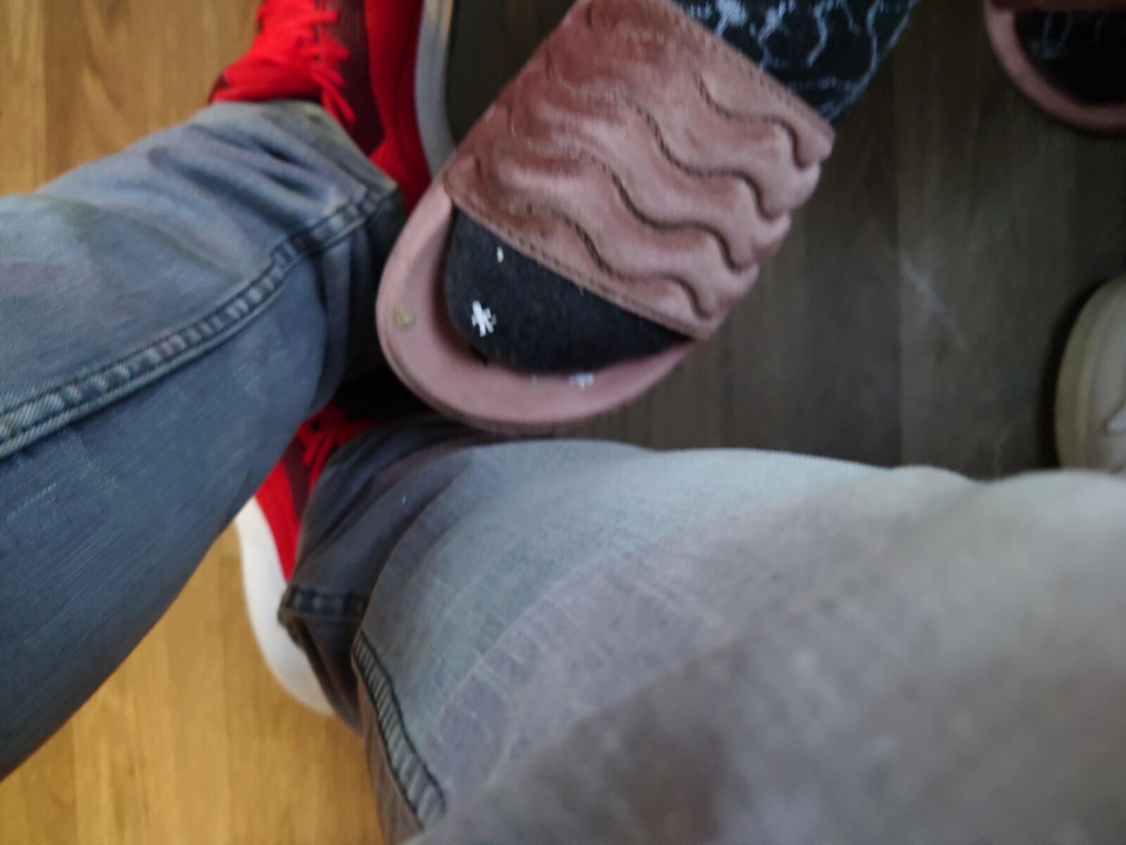 Cracking Toes from Bulgarin Sock Shoeplayer