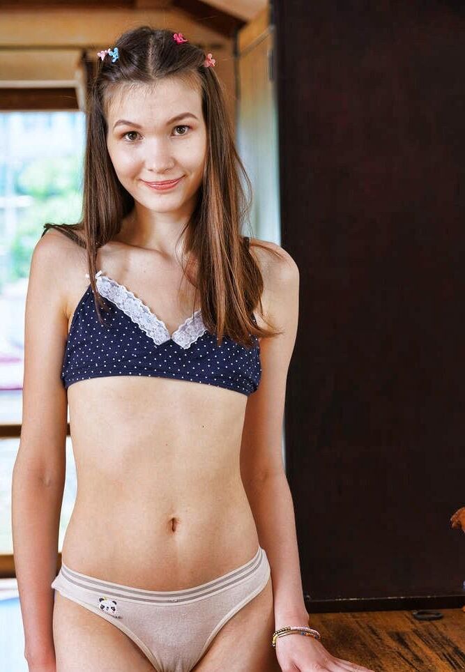 Flat Chested Teen