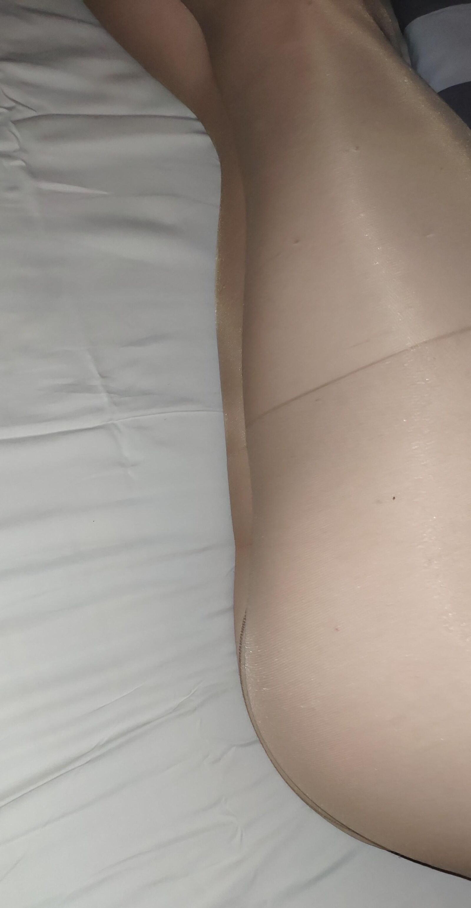 Mis piernas en pantimedias