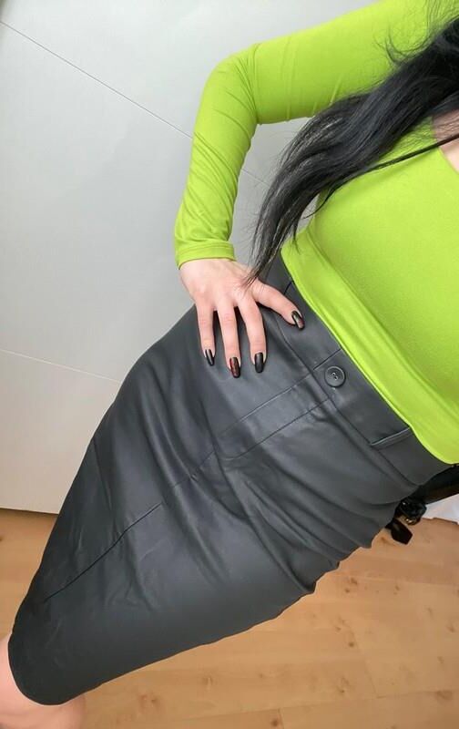 Ladies In Leather skirts are so hot 