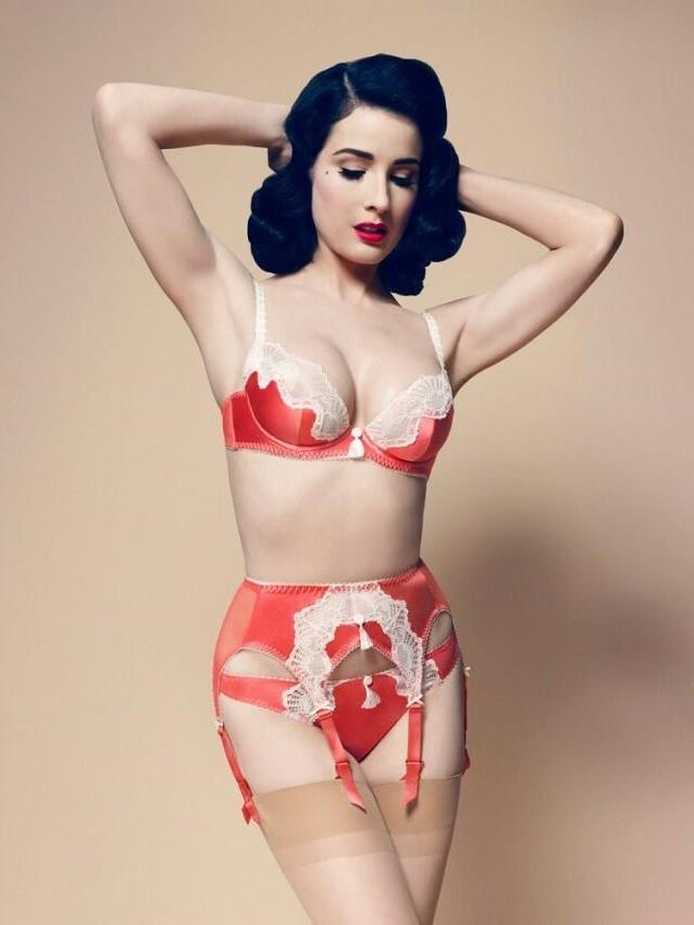 Dita von Teese (Dessous)