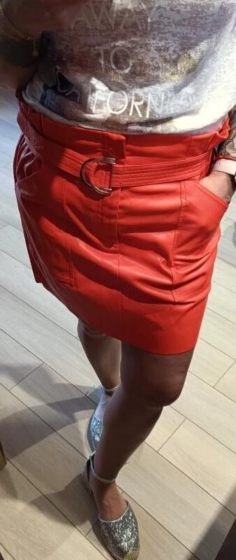 Ladies In Leather skirts are so hot 