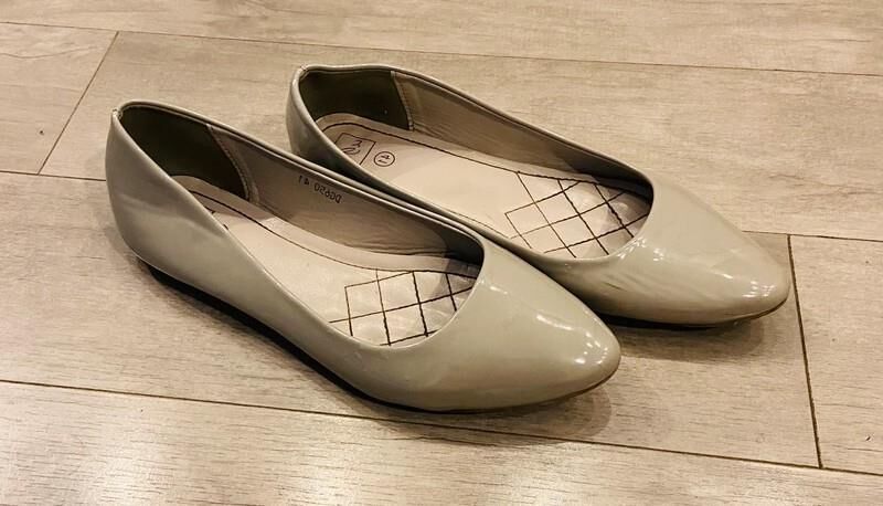 Getragene Ballerinas