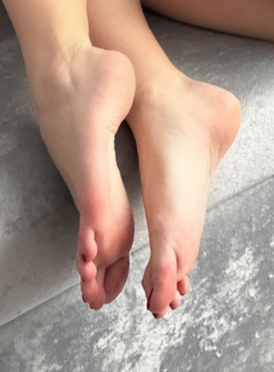 Feet Female Teen