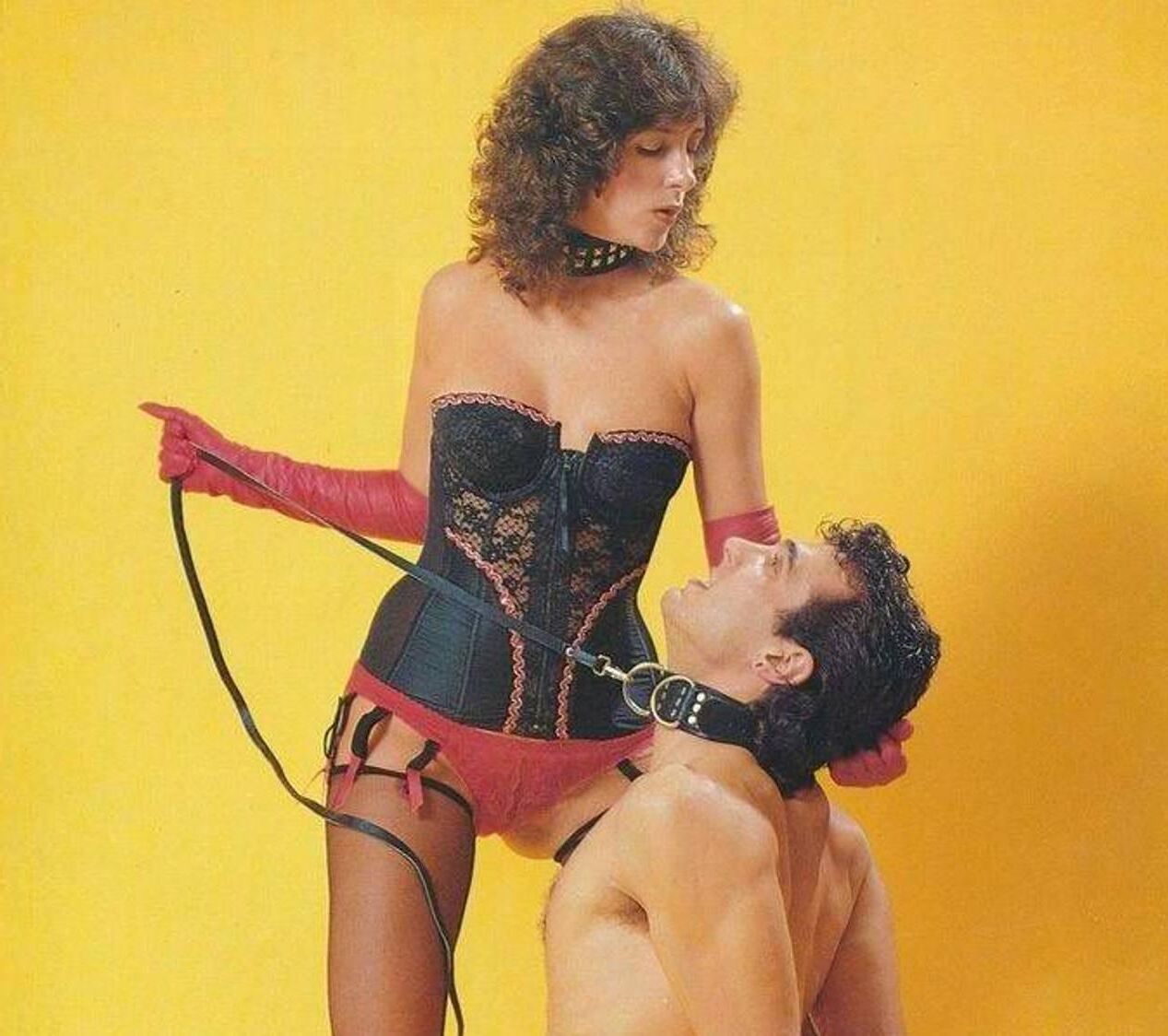 Vintage Fetiche FemDom Bondage Salto Alto Dominância