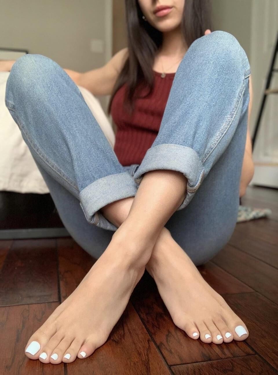 Amateur feet 