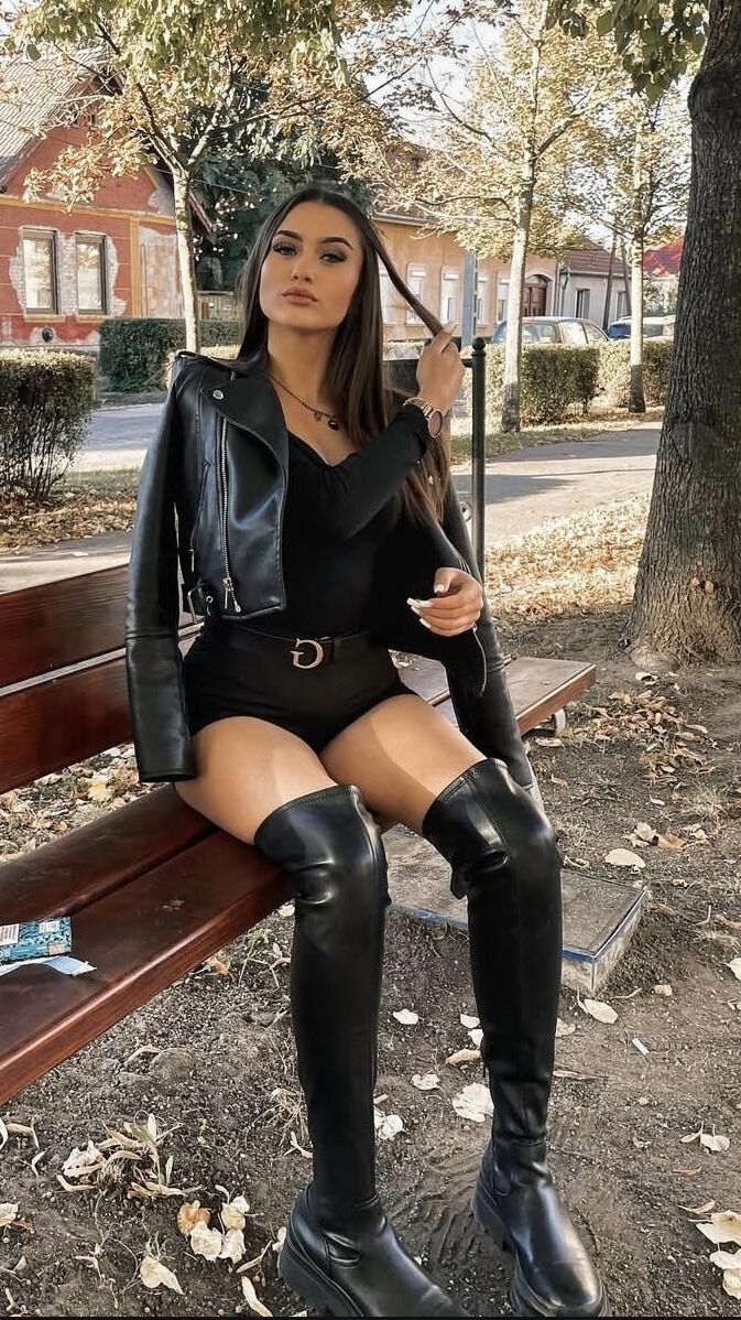 Girls in boots , chelsea leather