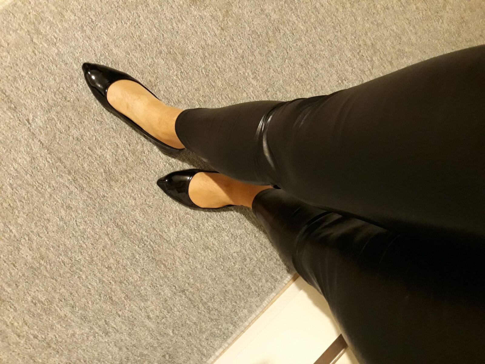 Leggings de couro e nylons