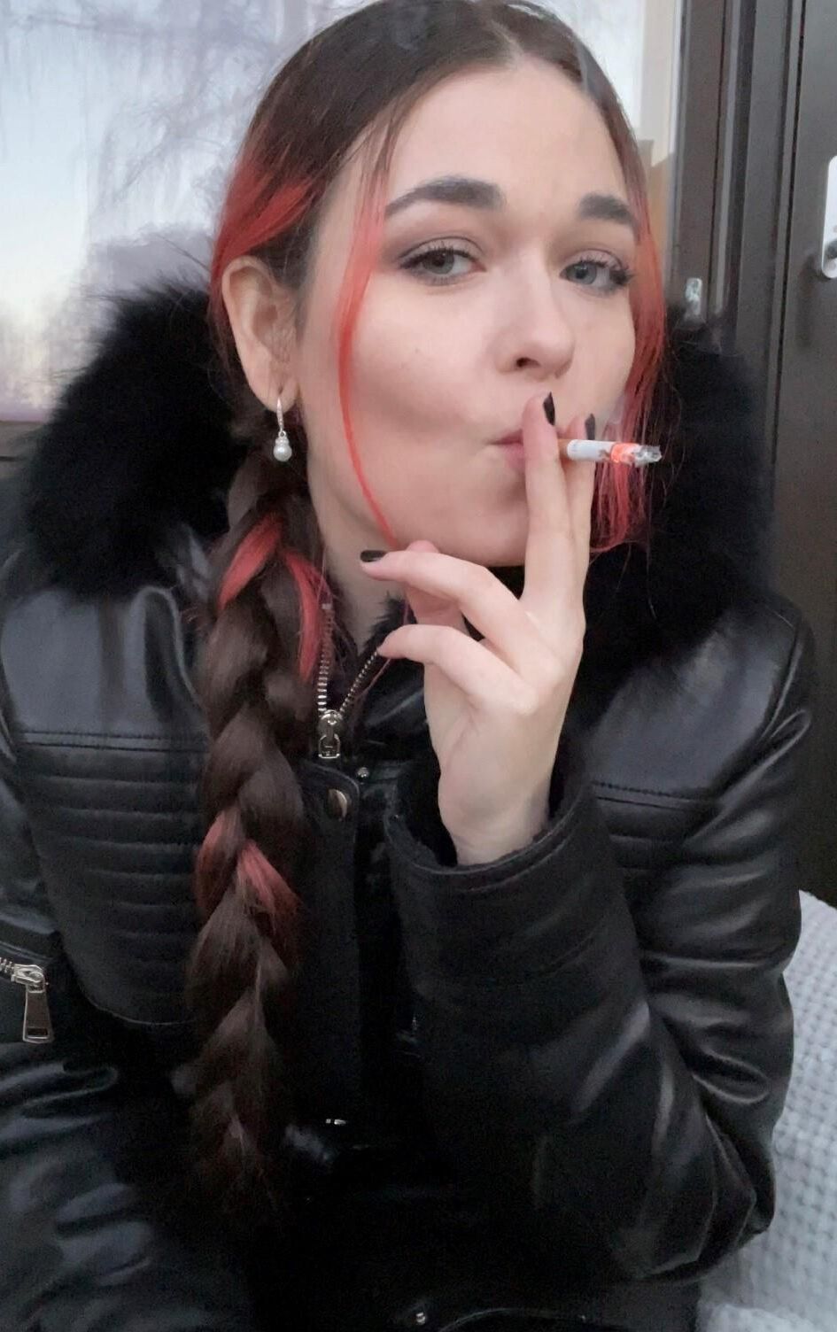 Smoking Sluts 