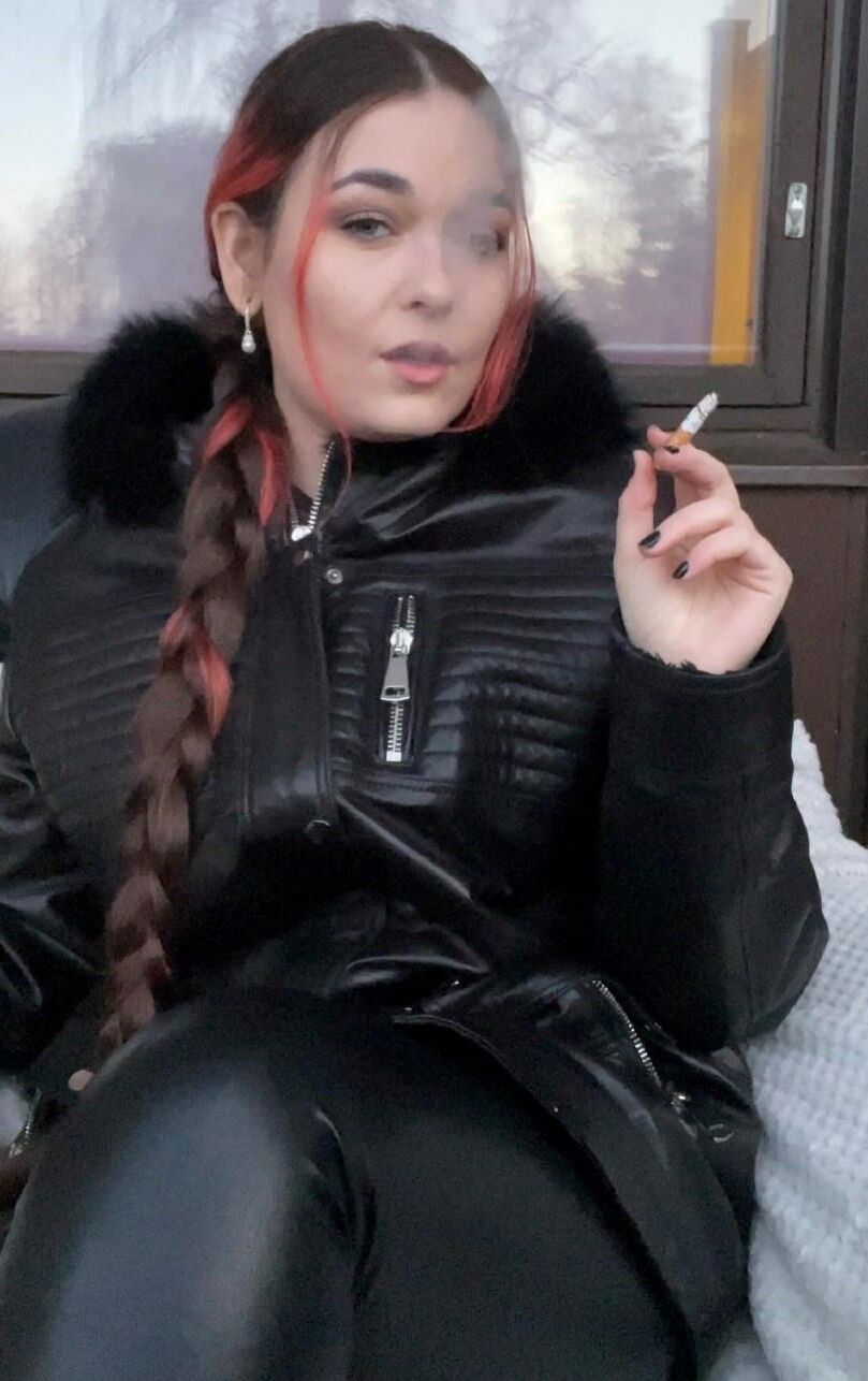 Smoking Sluts 