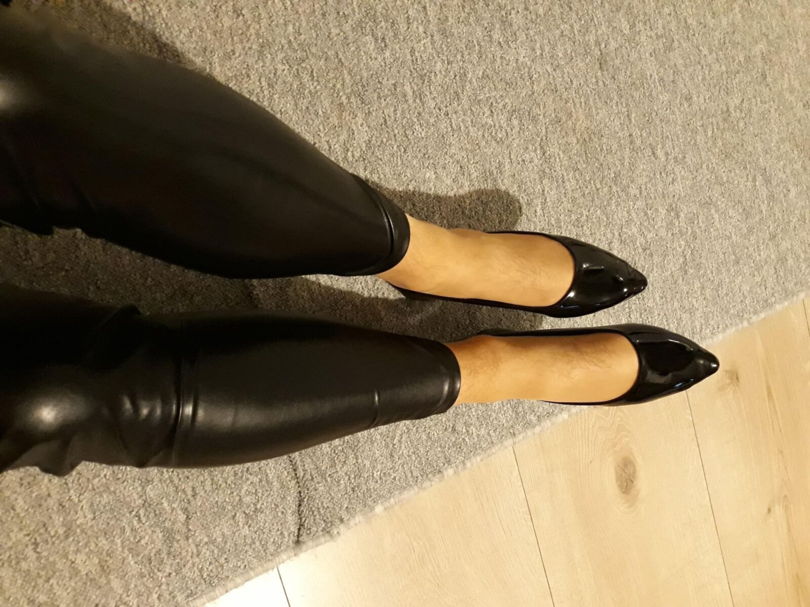 Leggings de couro e nylons