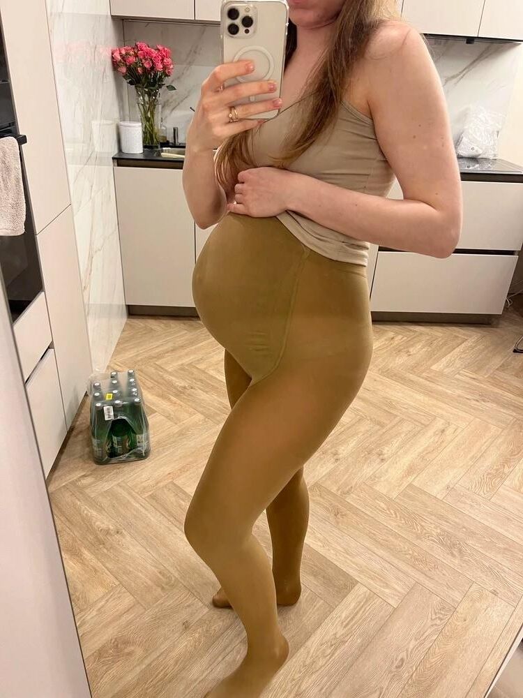 pregnant pantyhose