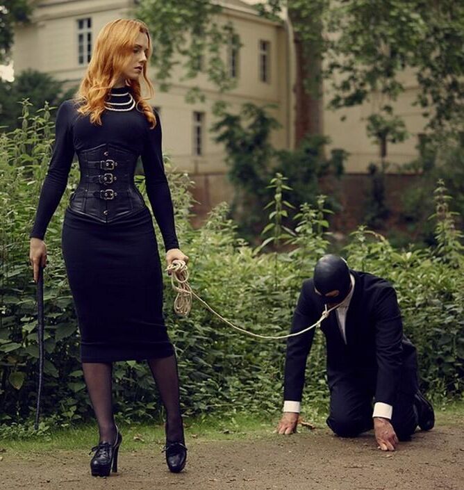 Strict Femdom Ladies 