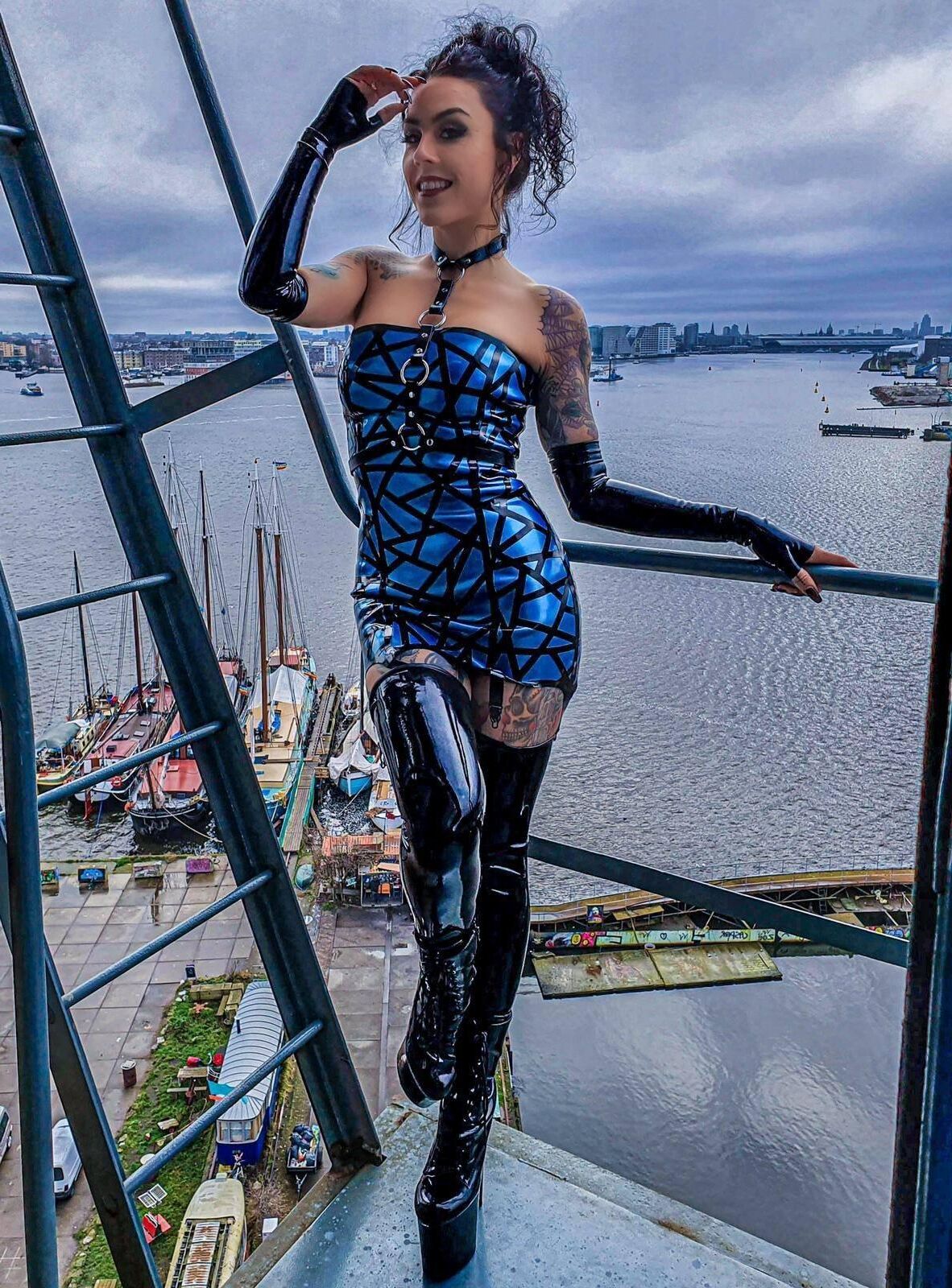 Women in Latex or Leather Nereida DeadlySin Special