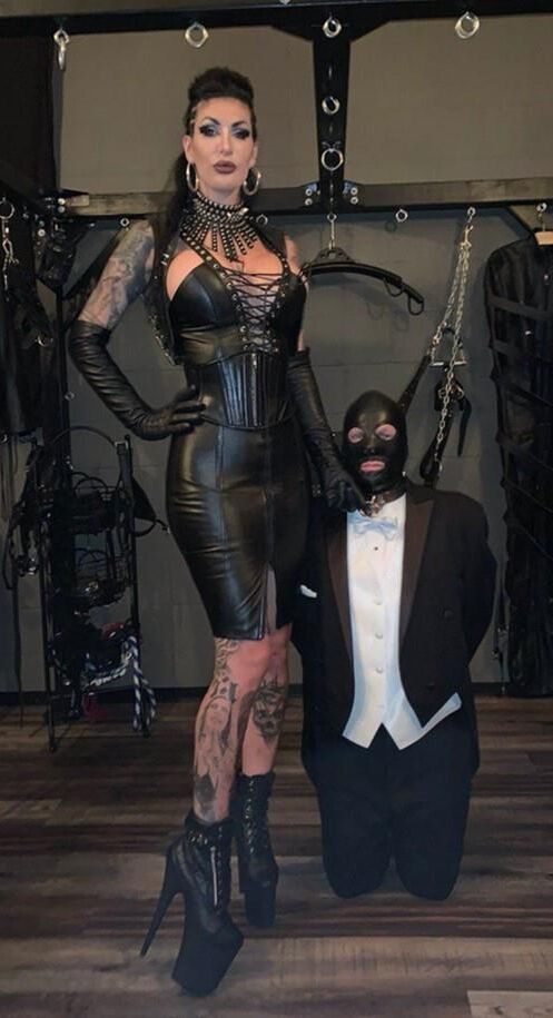 Strict Femdom Ladies 