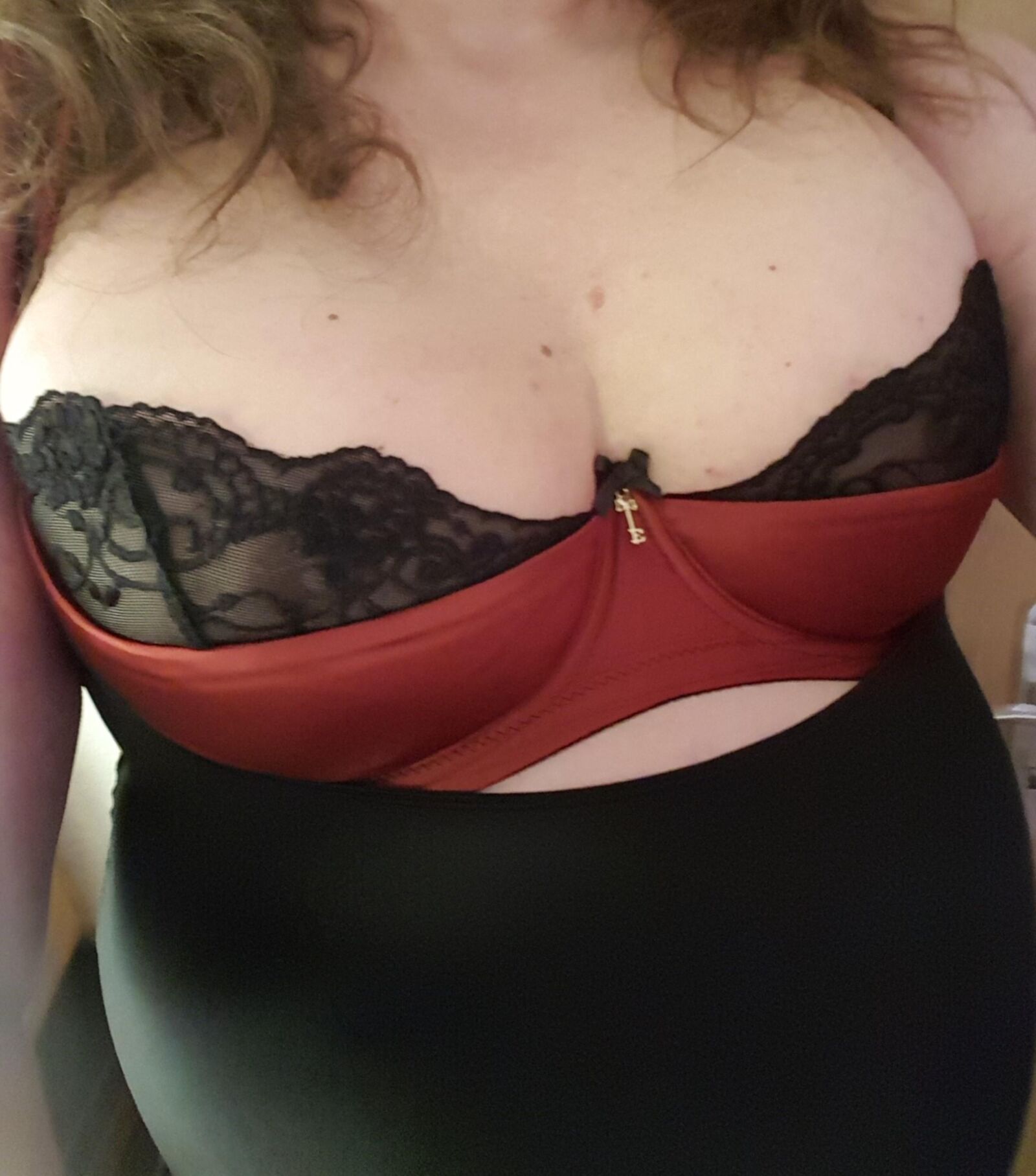 my lift bra red 