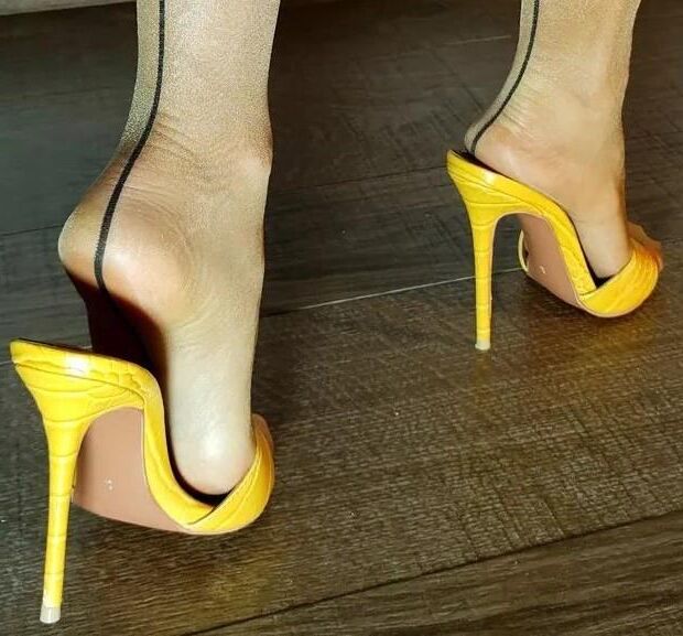 High Heels und Strümpfe