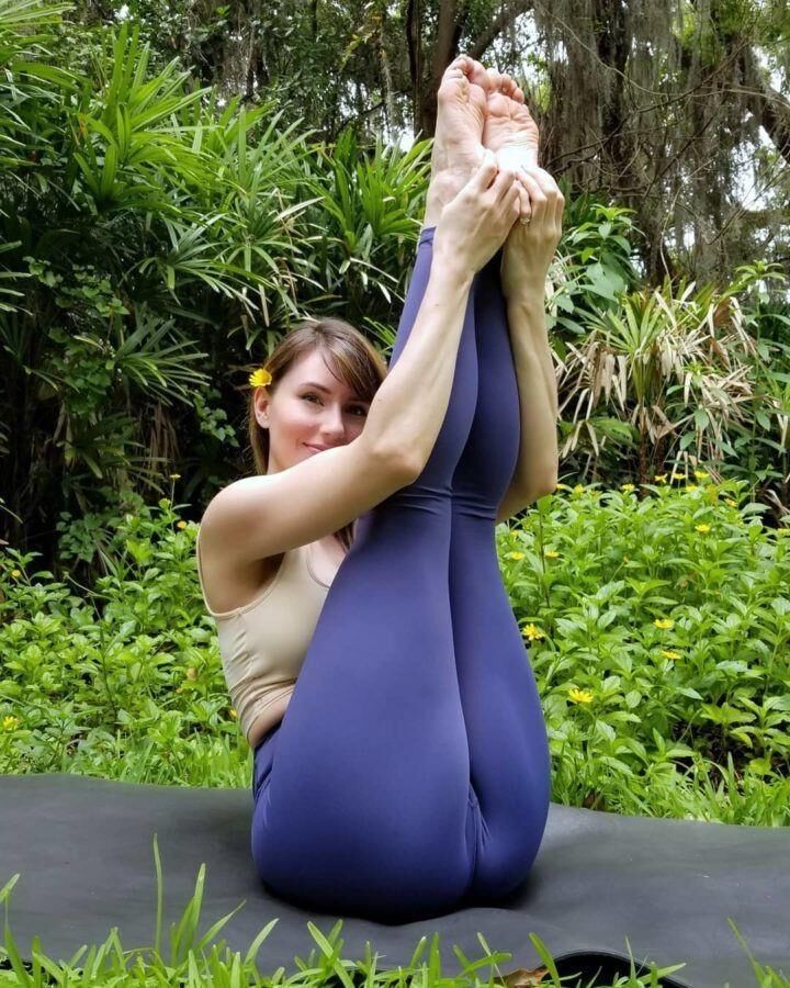 Calientes posiert de Mujeres Haciendo Yoga