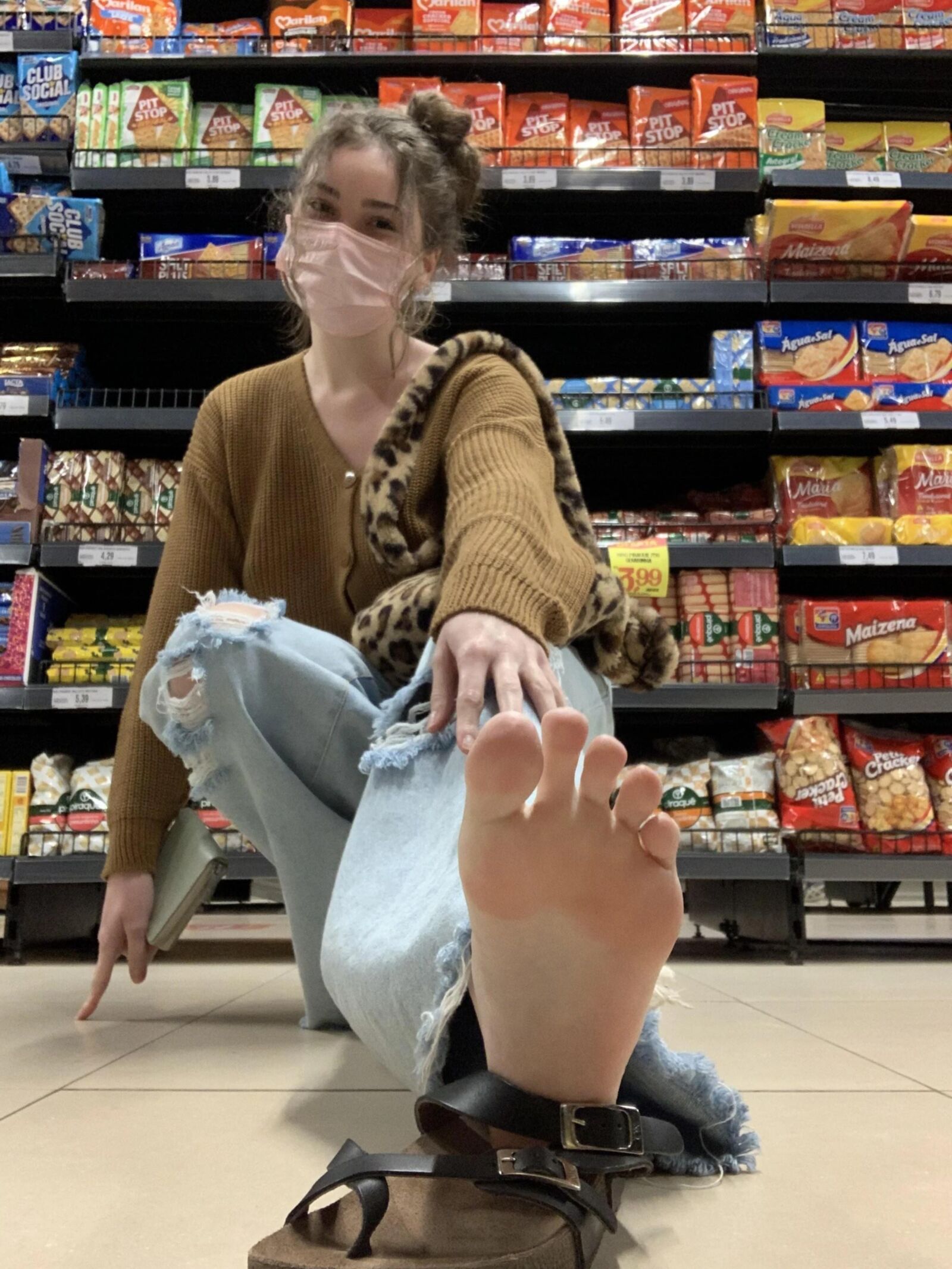 Jerk Off For My Feet Loser