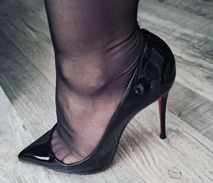 High Heels Louboutin ...