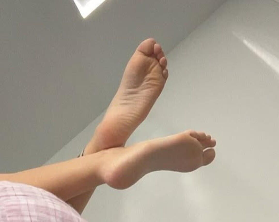 Feet Female Teen 