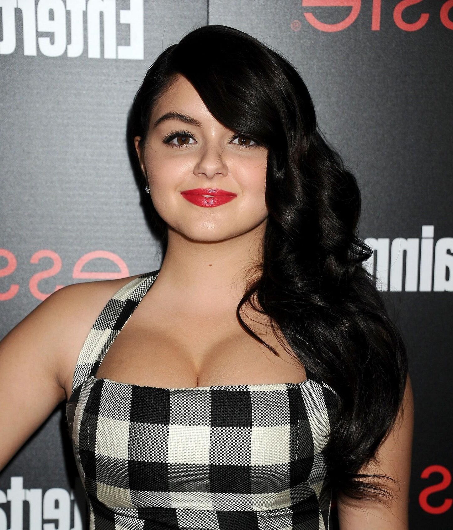 La actriz adolescente tetona Ariel Winter, a los productores le encantan sus grandes tetas