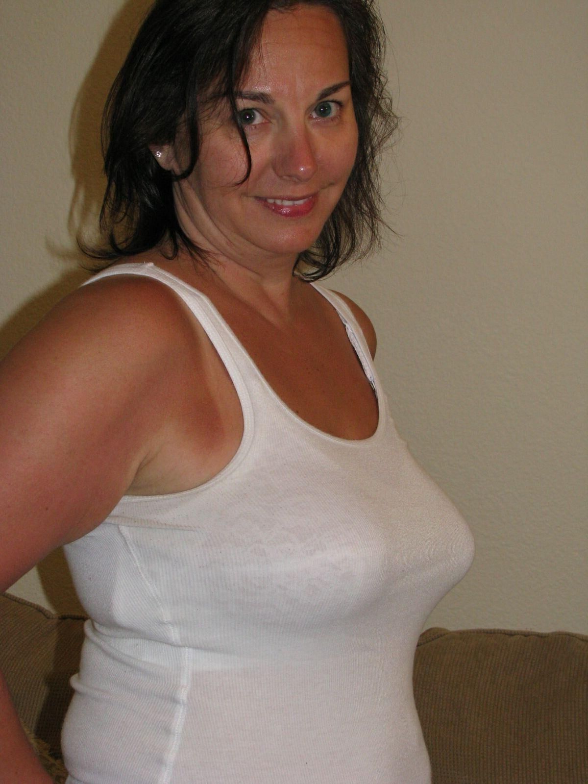 Mature amateur bra model