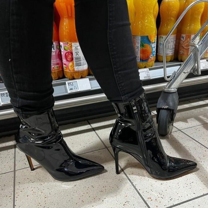 Füße mit Schuhen für FAP