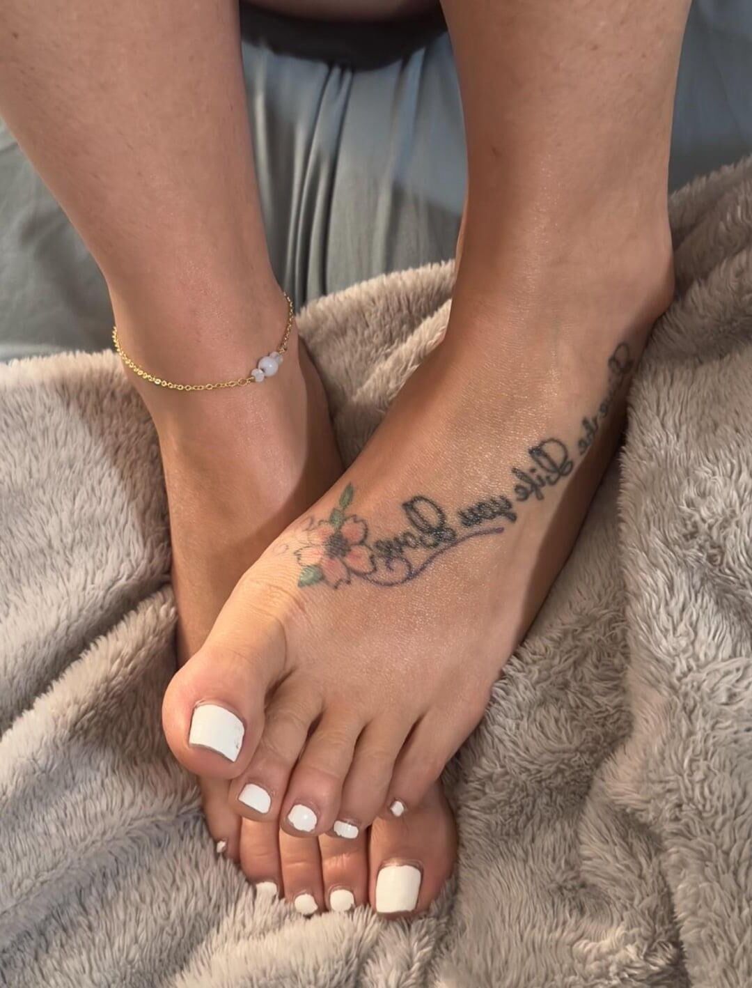 Amateur feet 