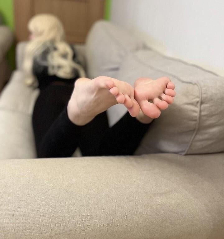 Amateur feet 