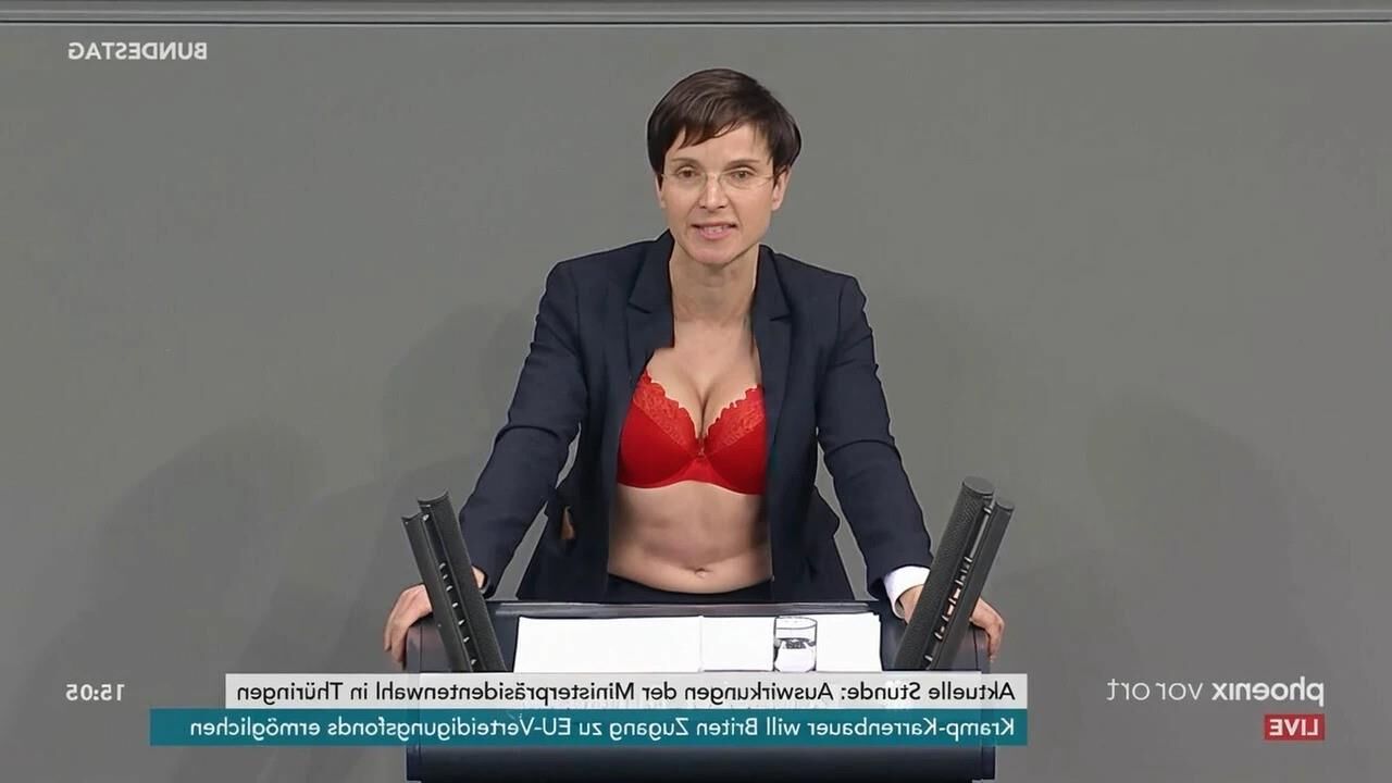 AI Frauke Petry in Nylons 