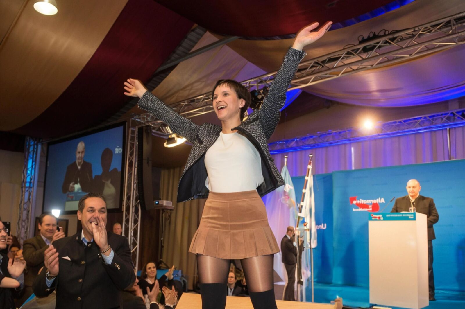 AI Frauke Petry in Nylons 