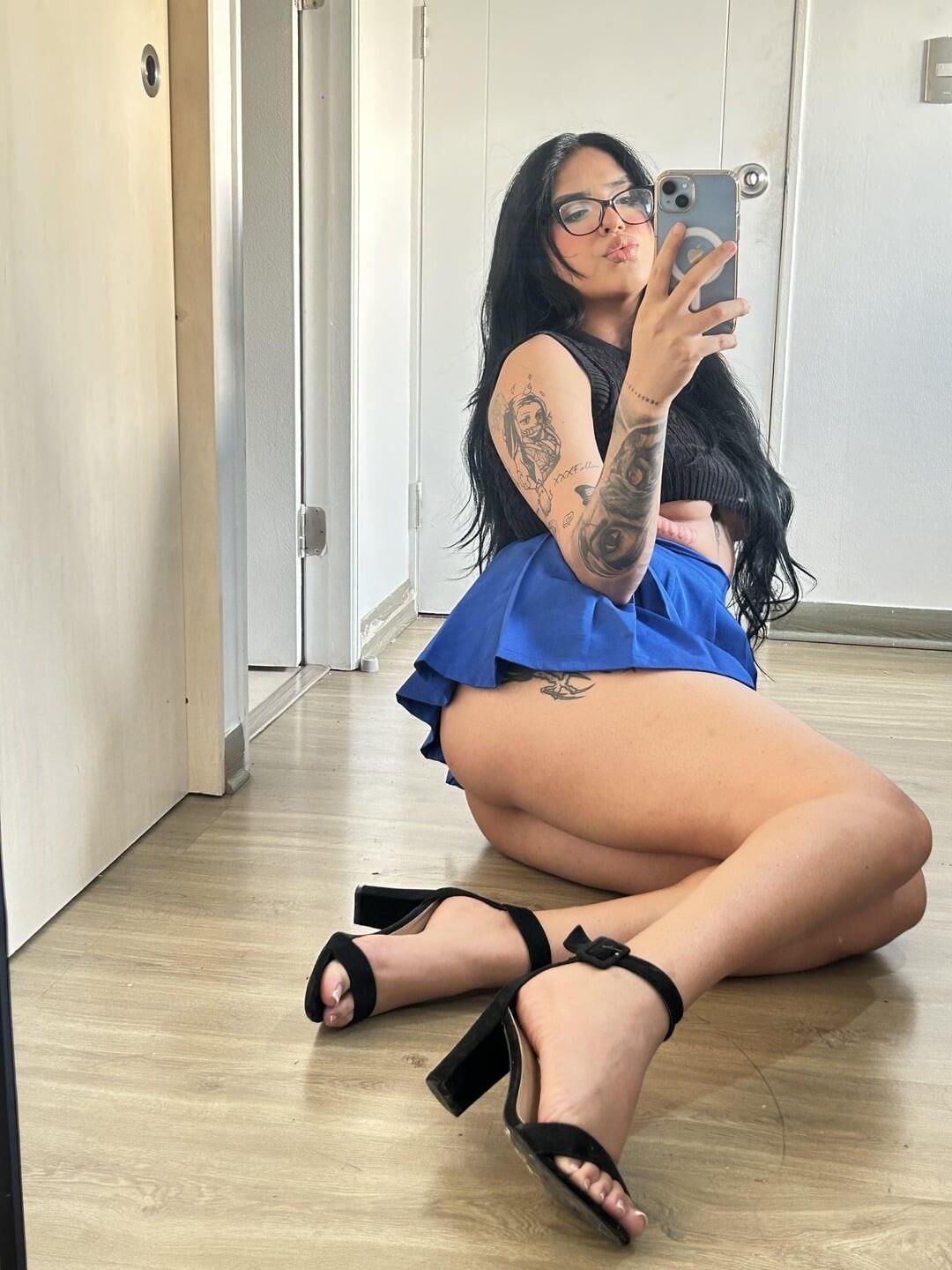 Heels and sexy shoes 