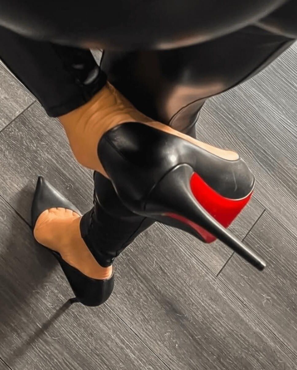 Heels and sexy shoes 