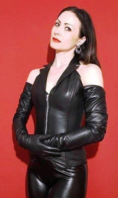 Mature Ladies to Adore 
