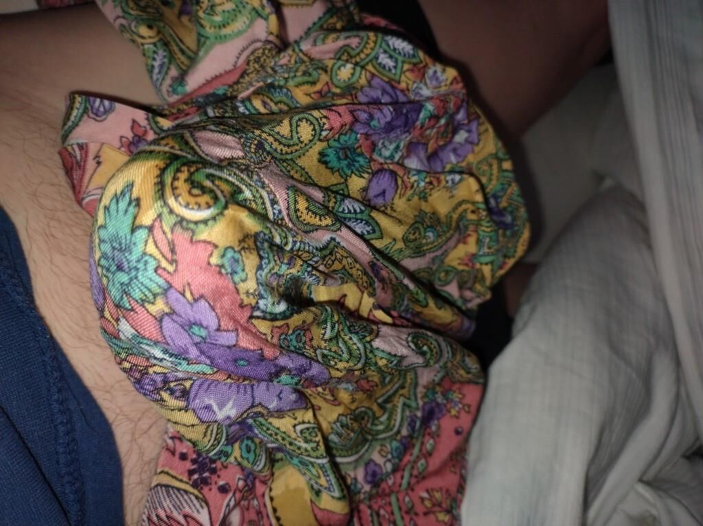 SECRETLY IN FRIENDS SLEEPING ROOM 