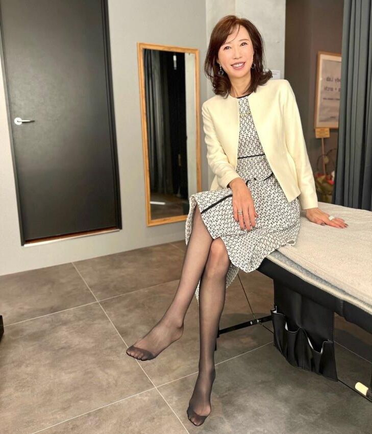 Pantyhose à nouveau, profitez-en!