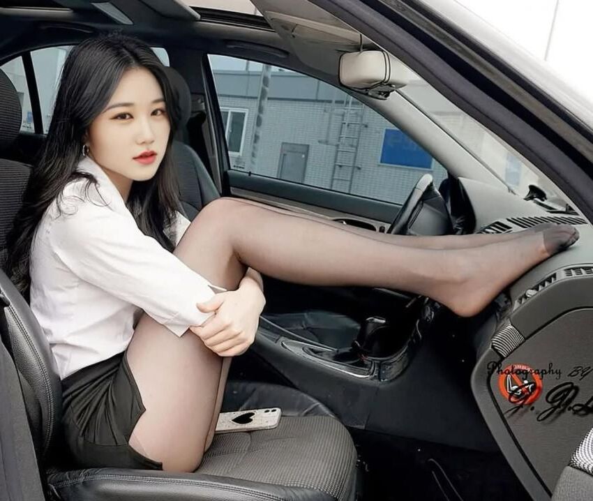 Pantyhose à nouveau, profitez-en!