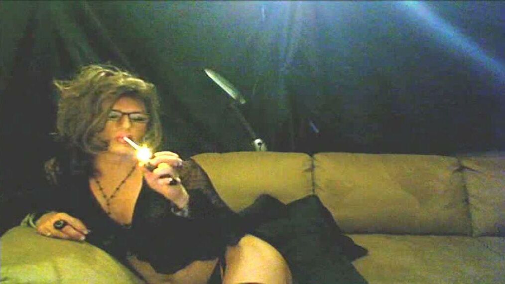 Alexa Smoking Seduction