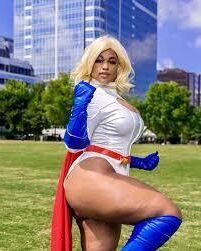 Power Girl, también conocida como Paige Stetler