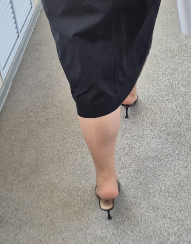 Co worker milf in pantyhose and mules