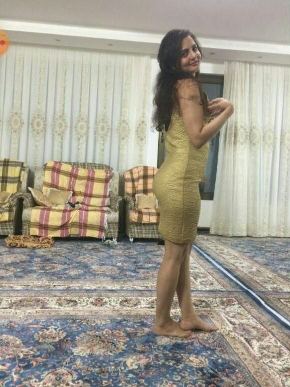 イランのペルシャの混乱が彼女に続きます