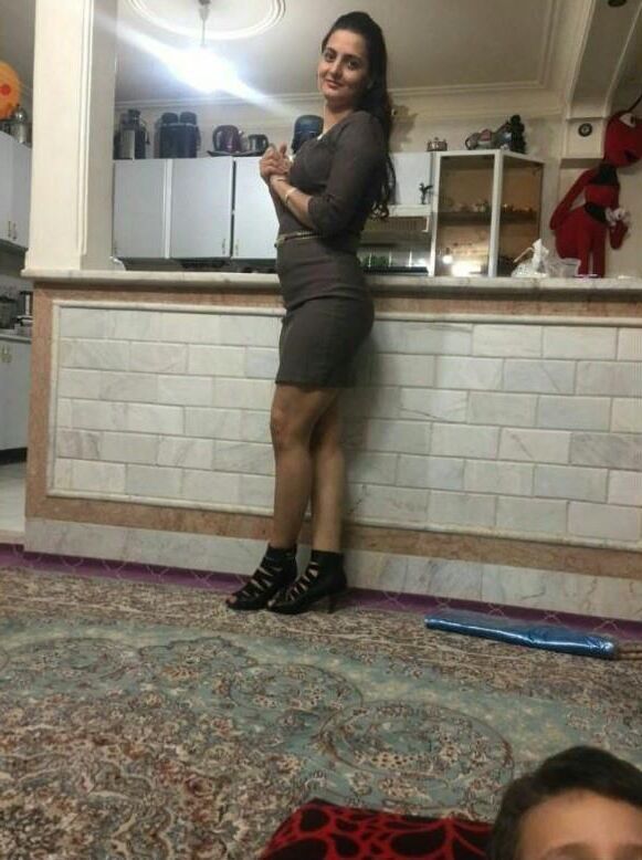 イランのペルシャの混乱が彼女に続きます