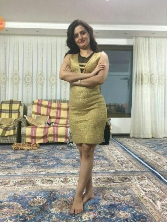 イランのペルシャの混乱が彼女に続きます