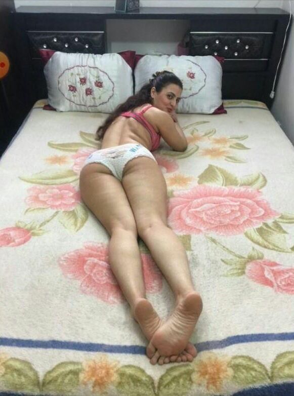 イランのペルシャの混乱が彼女に続きます