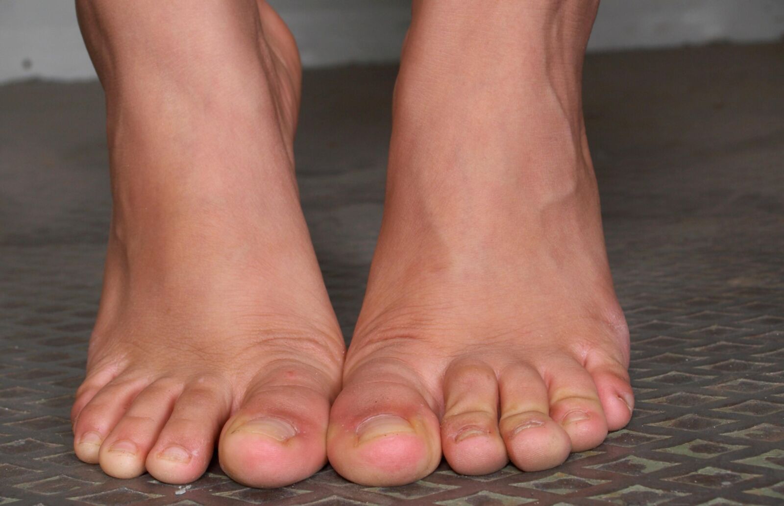 toes&piggies detailed close up 