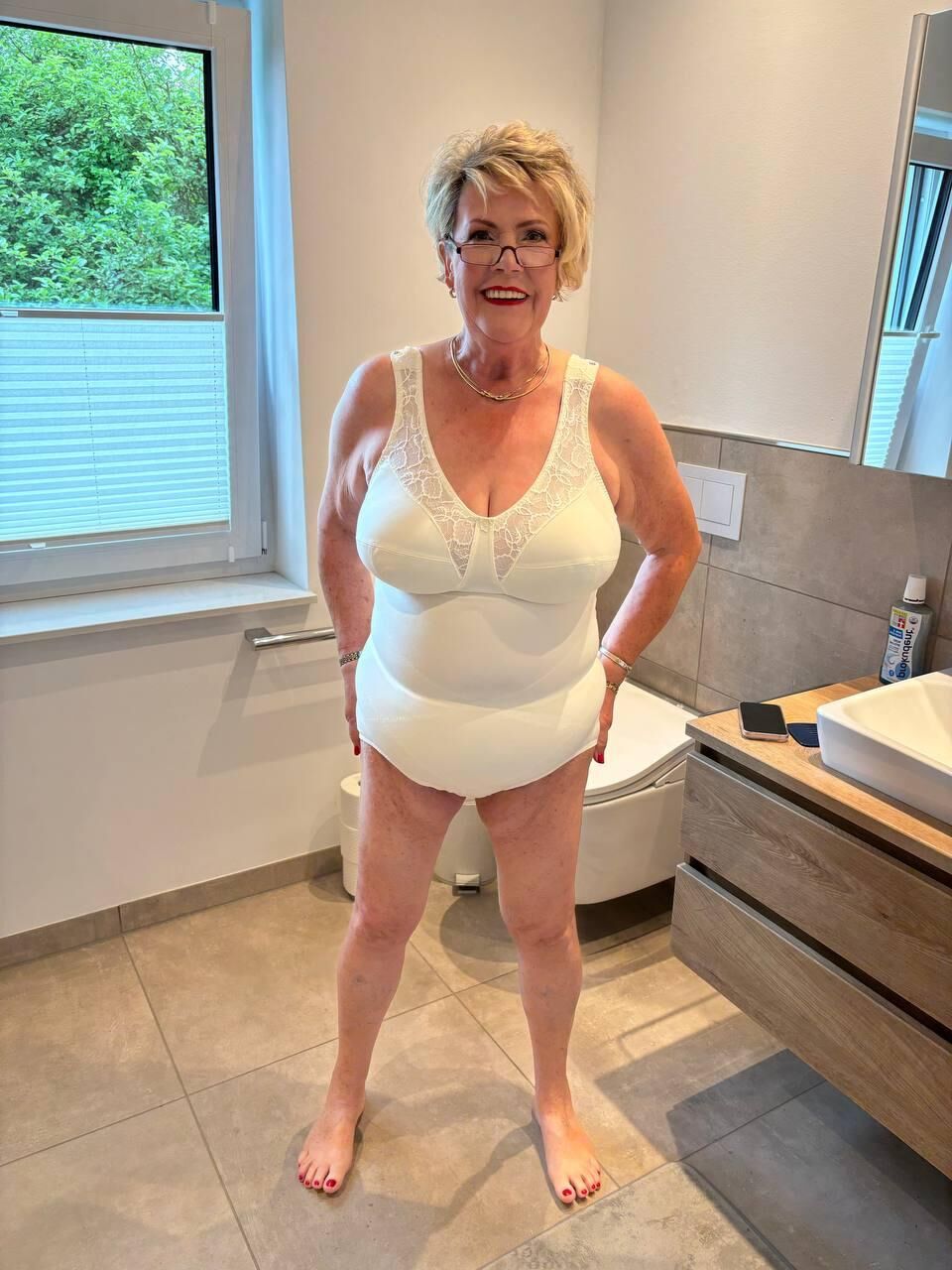 Ehefrau Heike ist Freiwild und Wichsvorlage