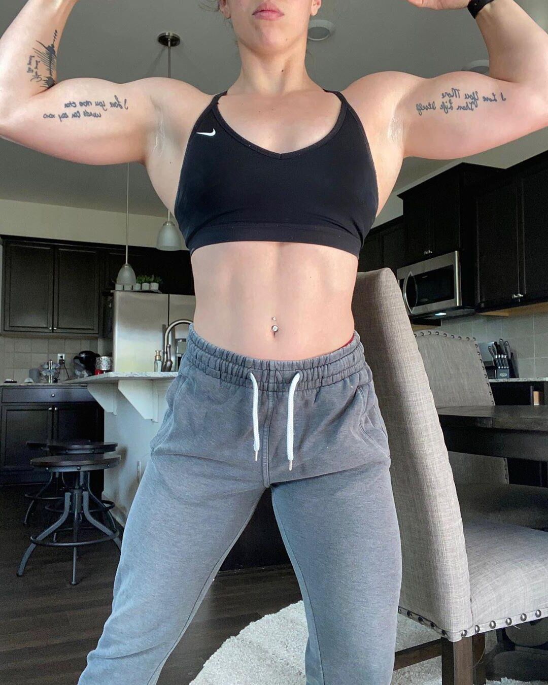 Filles musculaires aléatoires