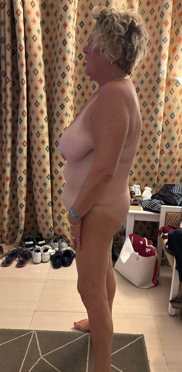 Ehefrau Heike ist Freiwild und Wichsvorlage