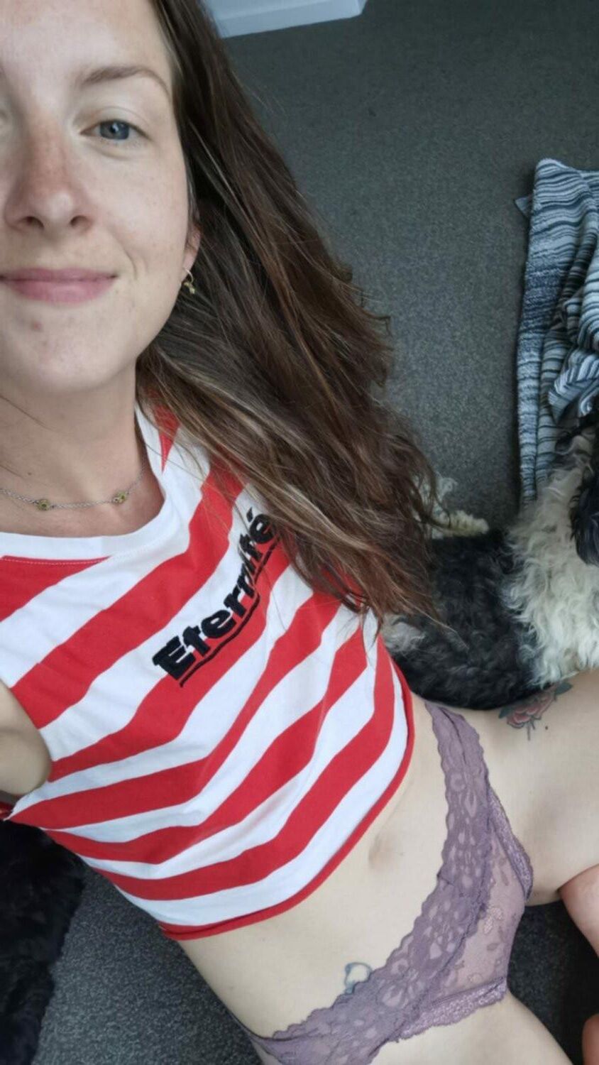 Kiwi Slut Ellie